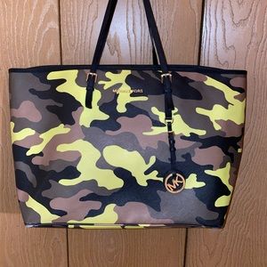 Michael Kors Limited Edition Jetset camouflage bag
